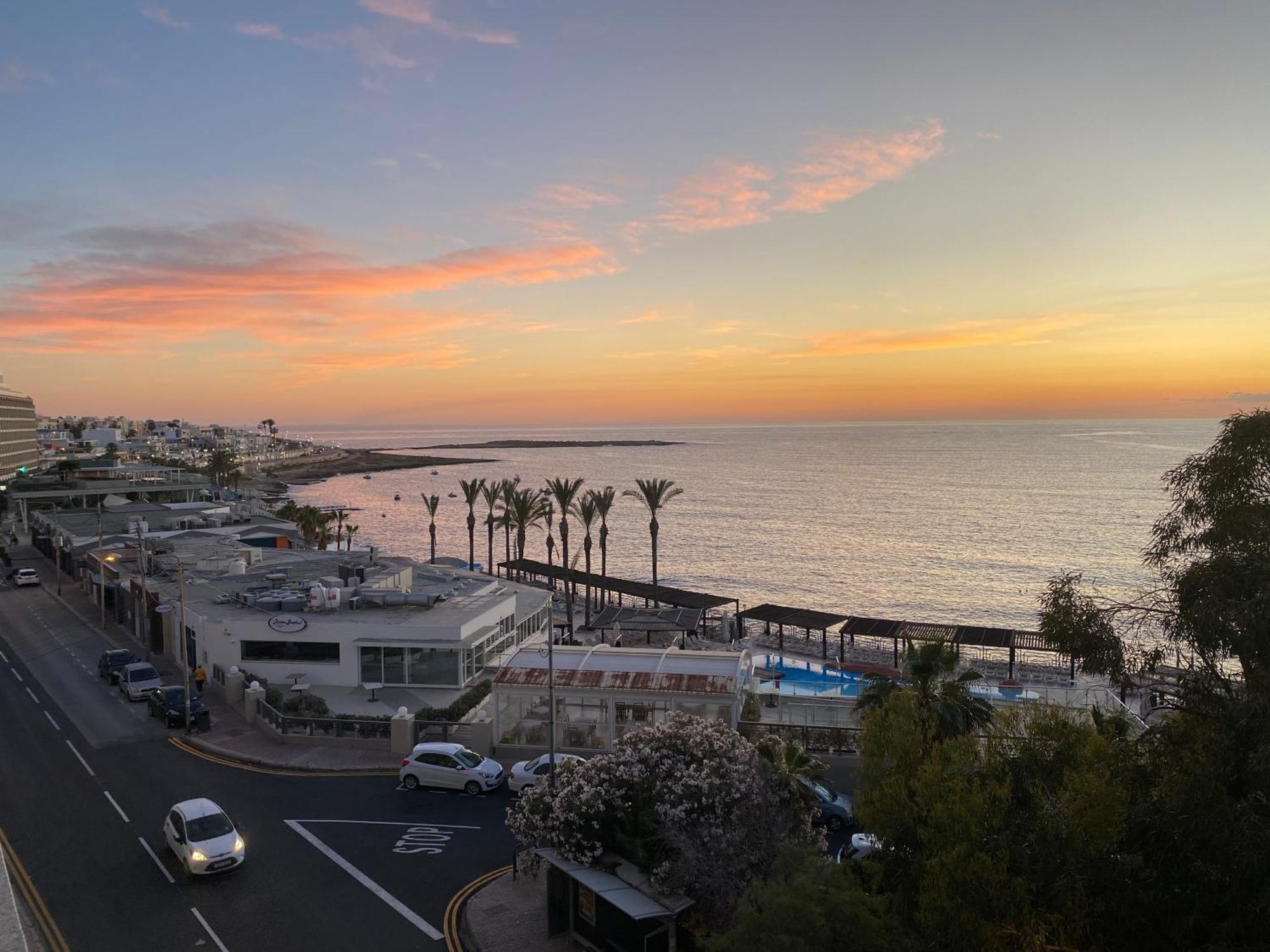 Sunrise Bay Apartments - Frontline Sea Views St. Paul's Bay Exterior foto